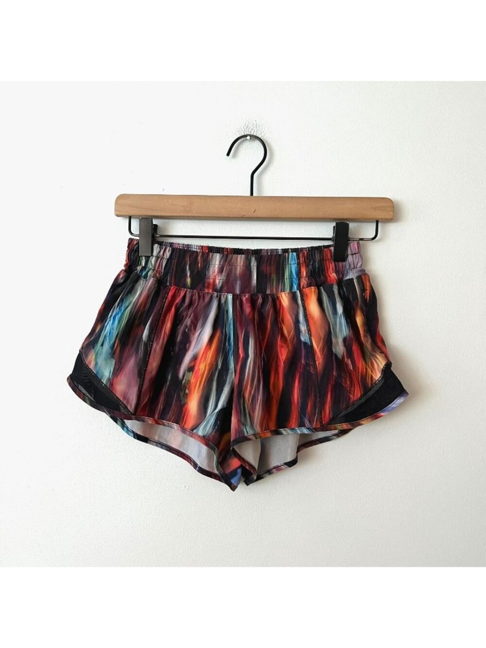 Lululemon Multicolor Hotty Hot Shorts 2.5" Inseam Women's Size 4